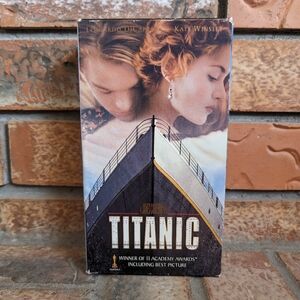 ** 4/$25 VHS ** Titanic (VHS, 1998) Vintage - 90's - Retro - Good Used Condition